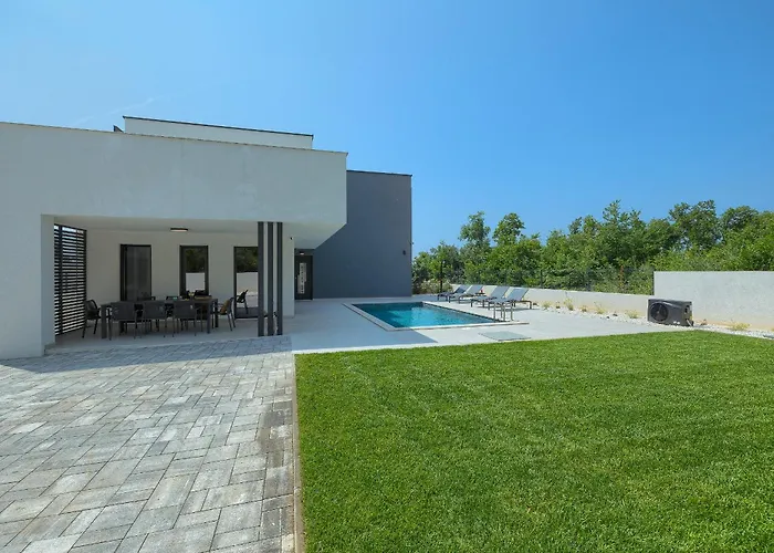 Laura By Istra Vacation