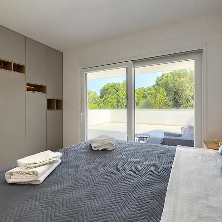 Laura Villa Ližnjan