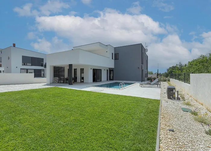 Laura By Istra Vacation * Ližnjan